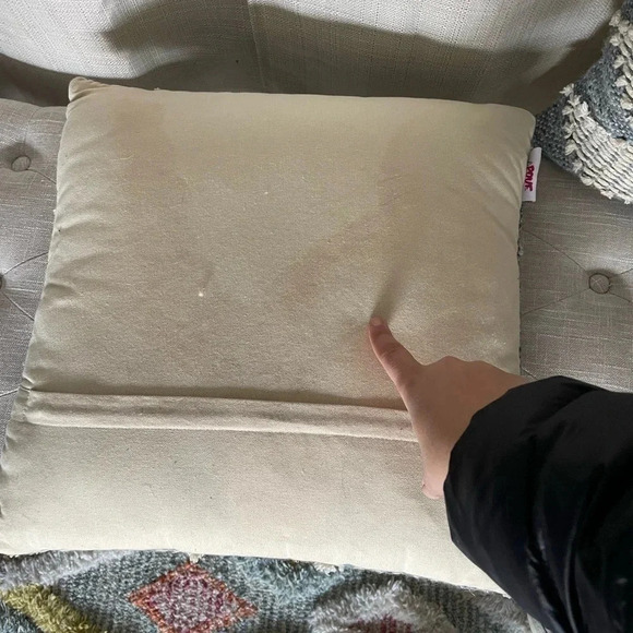 SOLD OUT / Rare Denim Throw Pillows from Wayfair (Set of 2) - Retail Over 130 - Picture 4 of 6